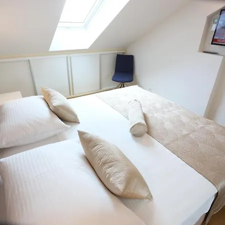 View Apartment Split